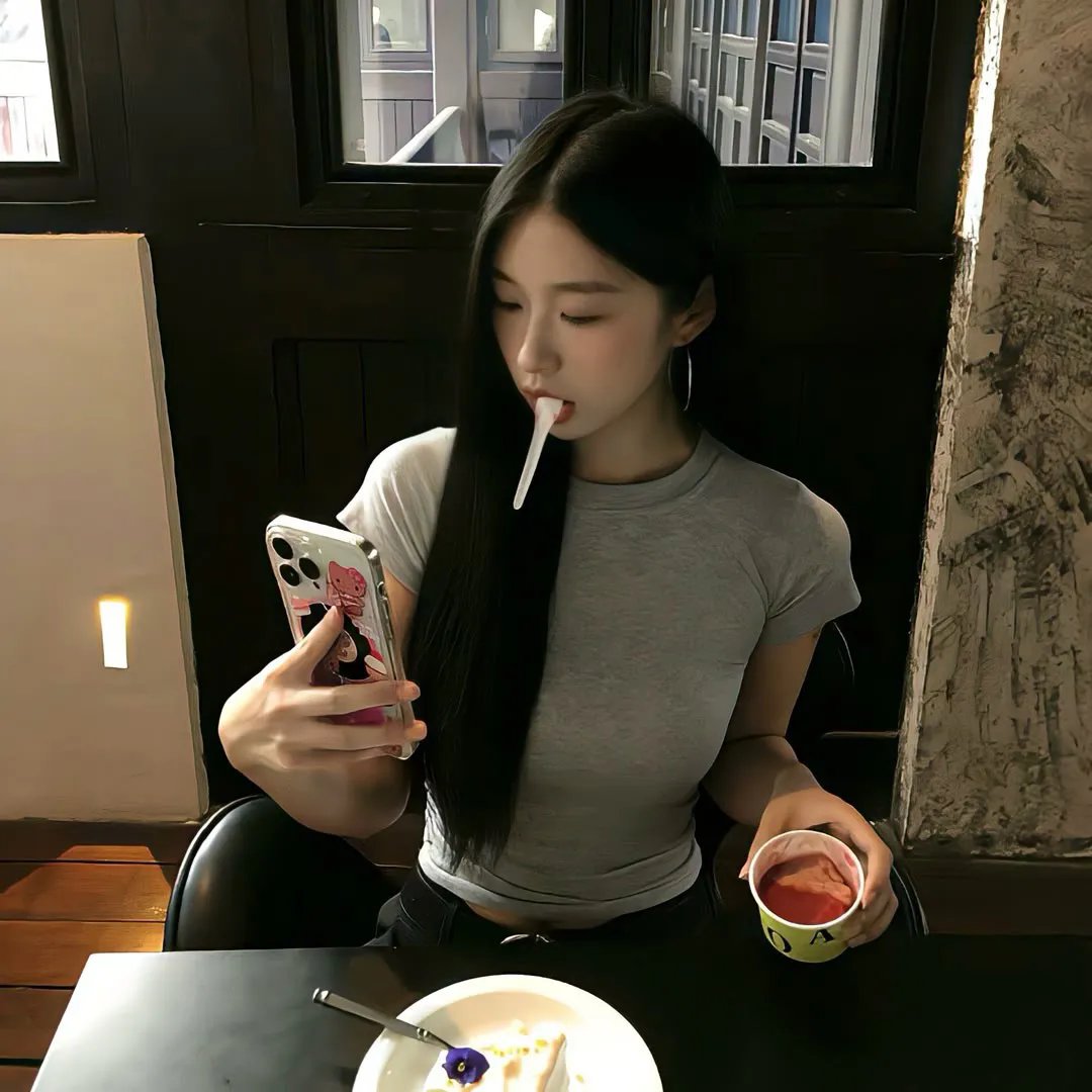 五个相扑的少年